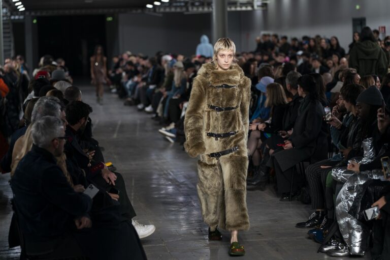 jw anderson clogs