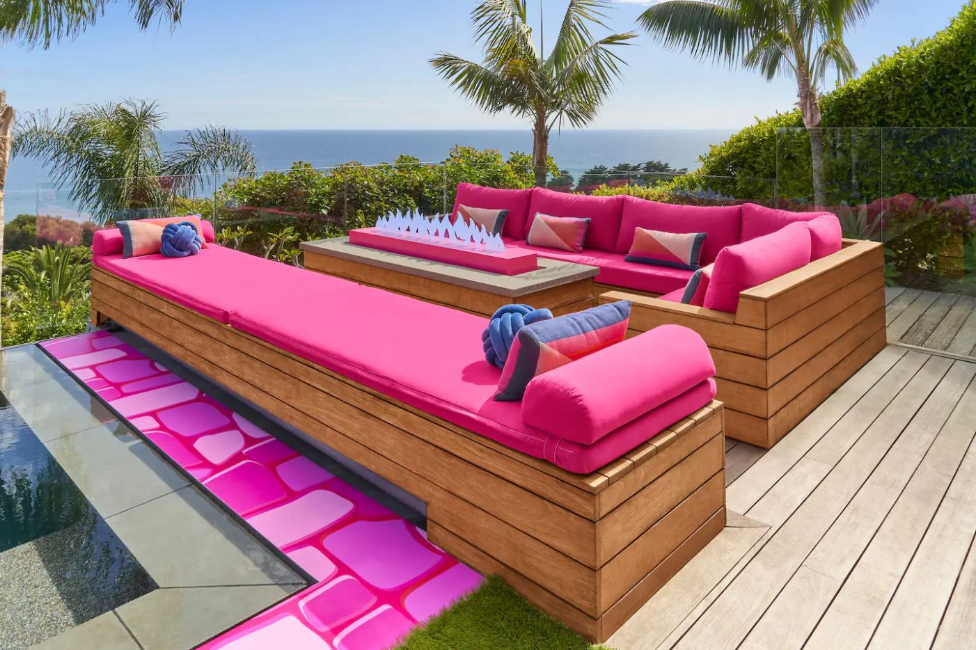 Το πραγματικό σπίτι της Barbie βρίσκεται στο Malibu και μπορούμε να μείνουμε σε αυτό