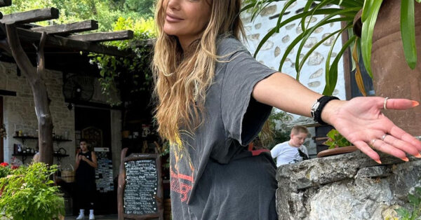 Despina Fandi with the flexible piece that will provide you with fall looks |  Marie Claire