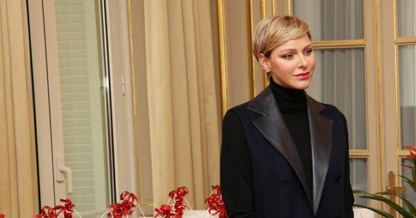Princess Charlene wears the most comfortable and elegant winter jacket |  Marie Claire