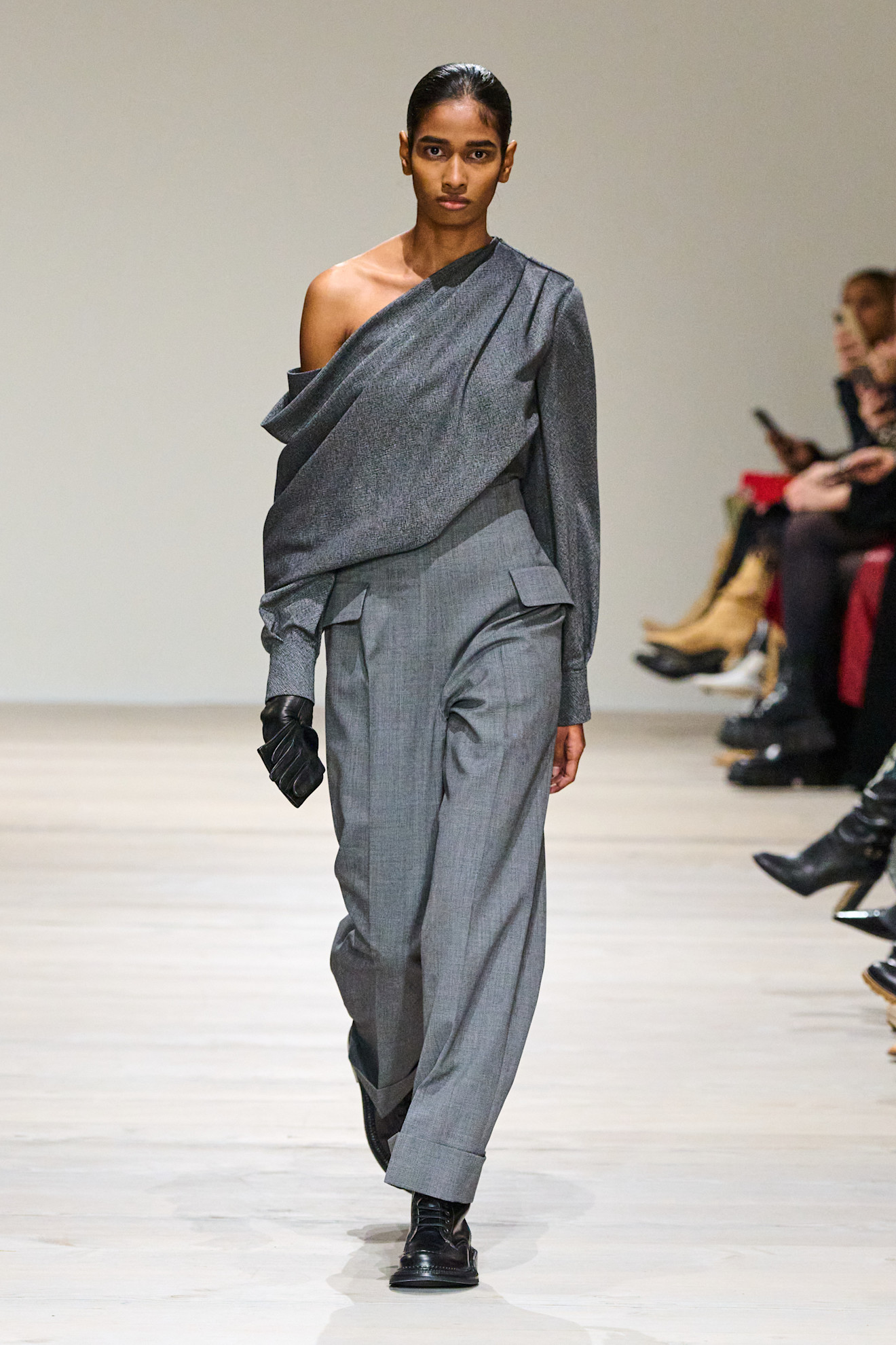 Τα ωραιότερα look από την Εβδομάδα Μόδας του Λονδίνου