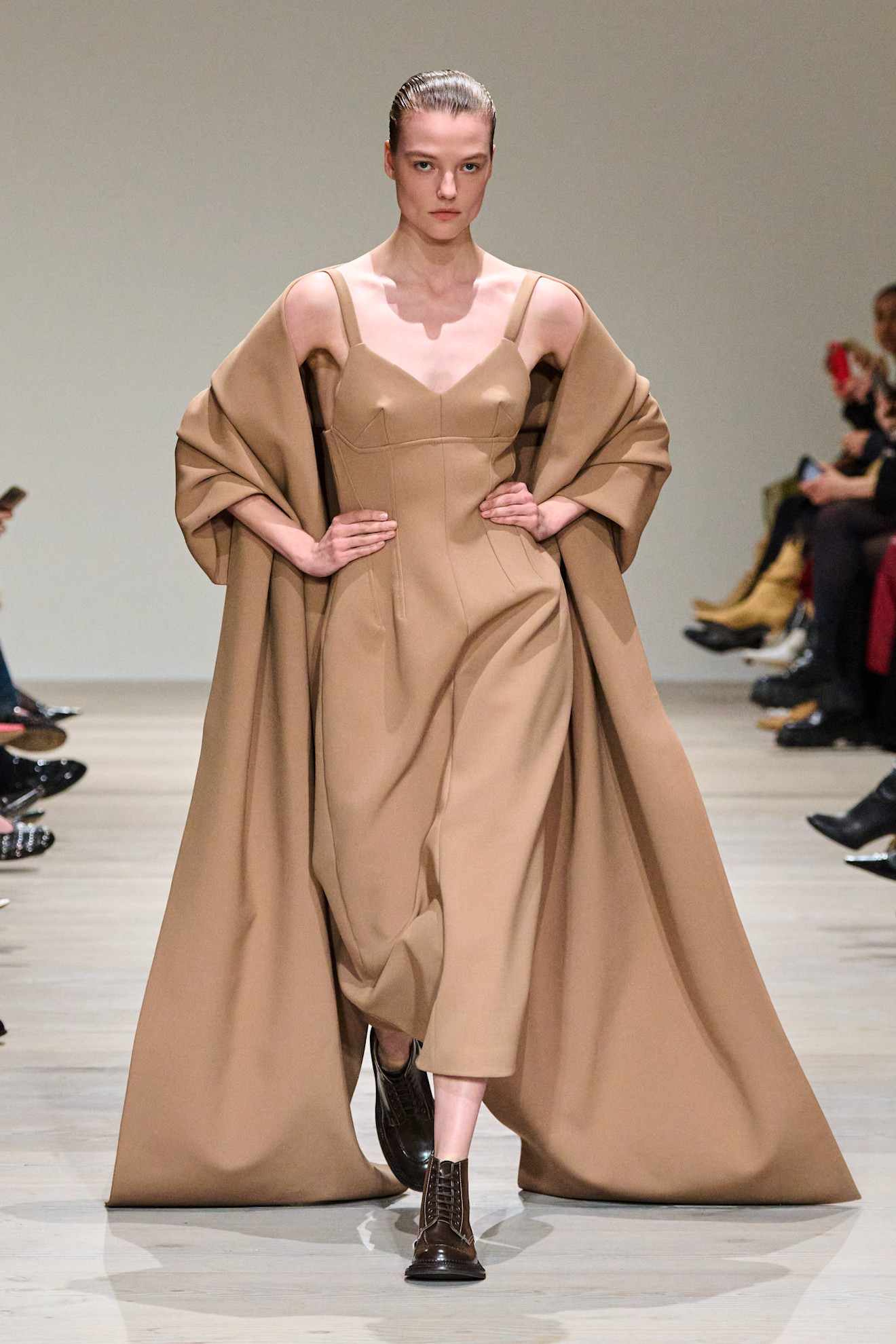 Τα ωραιότερα look από την Εβδομάδα Μόδας του Λονδίνου