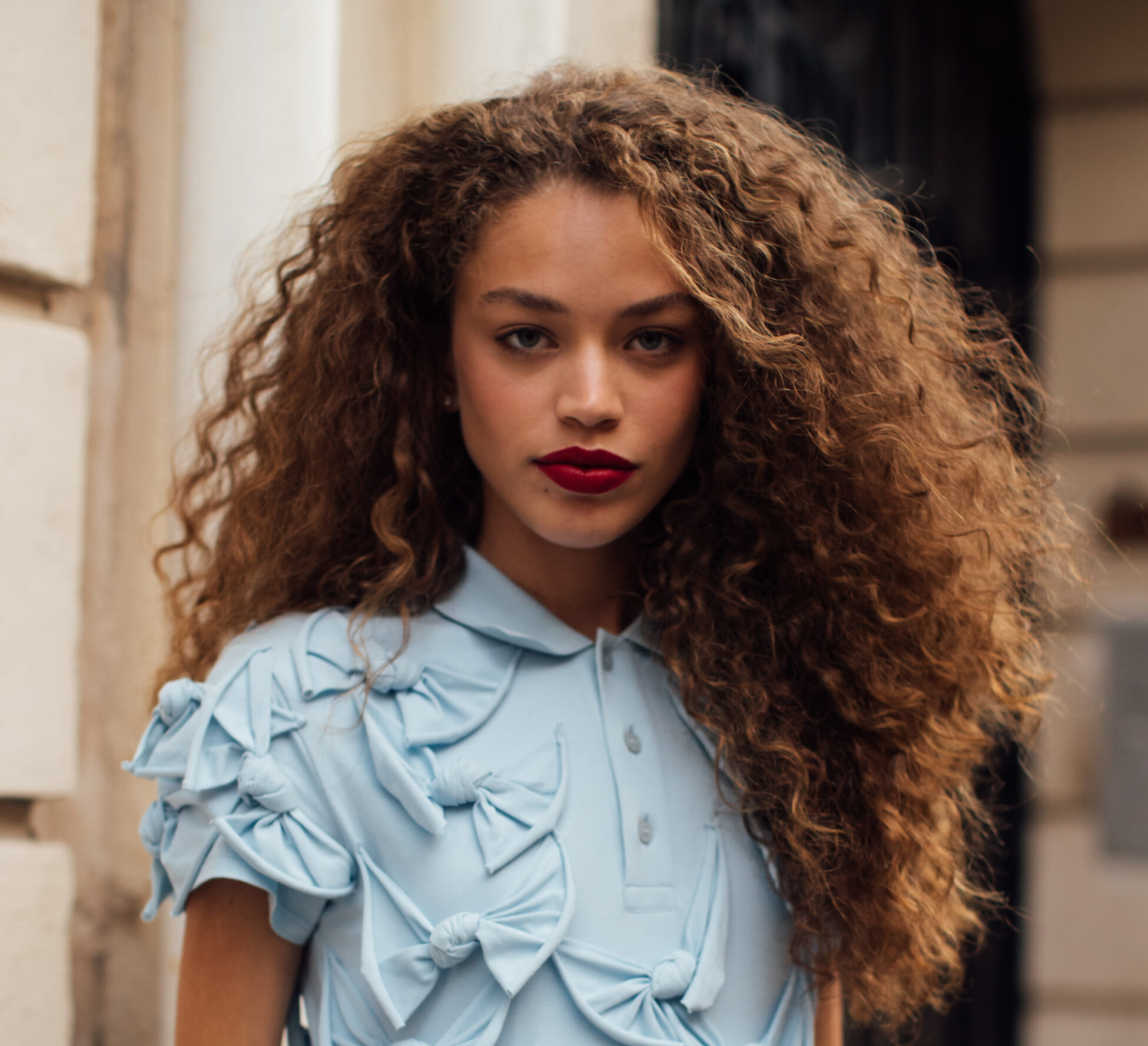 Paris str S26 0765 curls