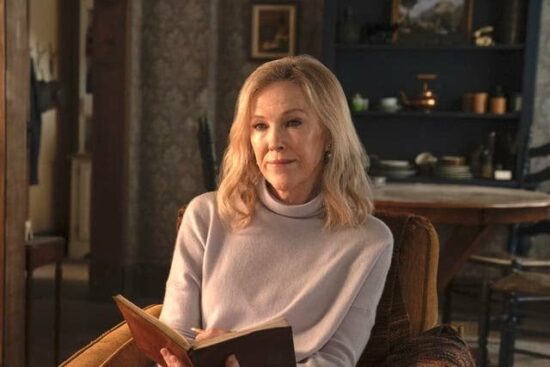 catherine-ohara-absolutely-crushing-every-scene-shes-in-v0-QgZ1hwhdh4IUf38jRh4uyUvza_CTYvT1DsRRys_YBGU