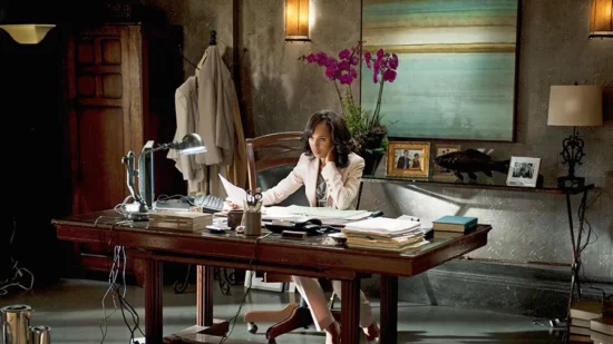 dam-images-daily-2014-09-scandal-set-design-scandal-set-design-05-oliva-pope-office