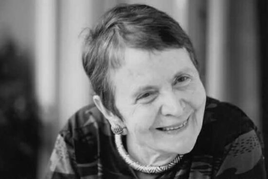 83eb6652-9b7d-4b86-8722-01f389392359