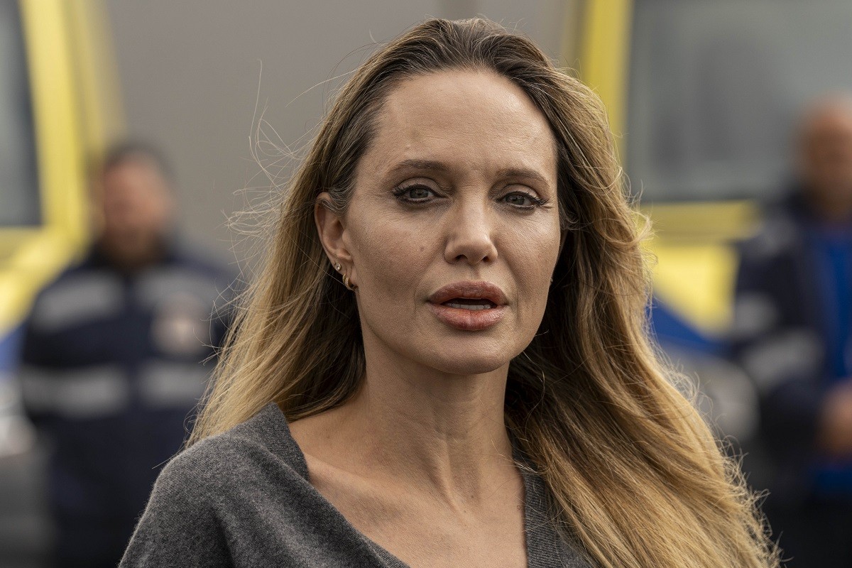 Angelina Jolie Visits Egypt-Gaza Border Area To Review Aid Efforts