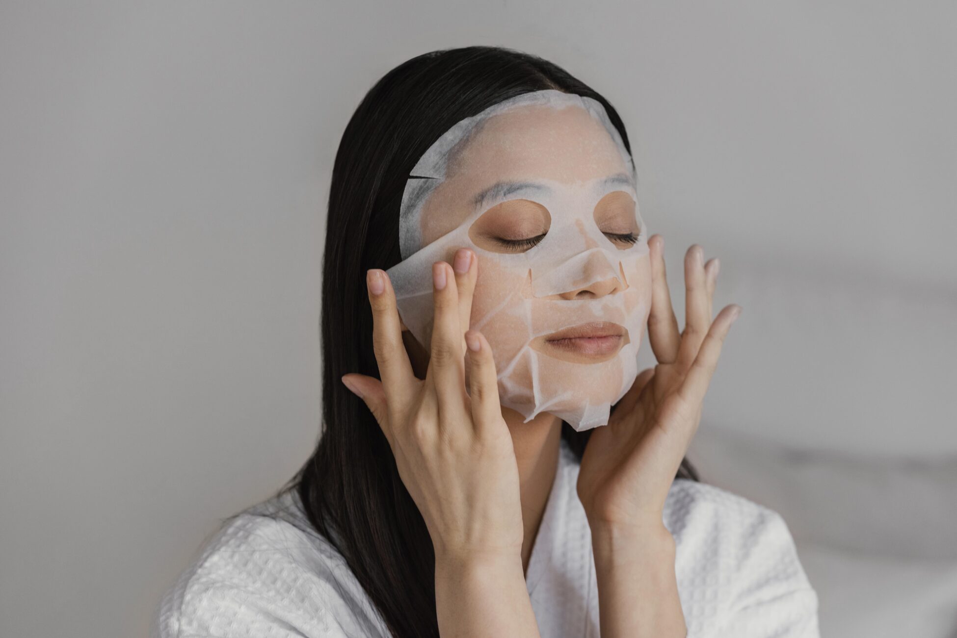 asian-woman-using-sheet-mask