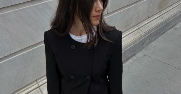 Τα πιο κομψά σακάκια της σεζόν έχουν αυτό το χαρακτηριστικό