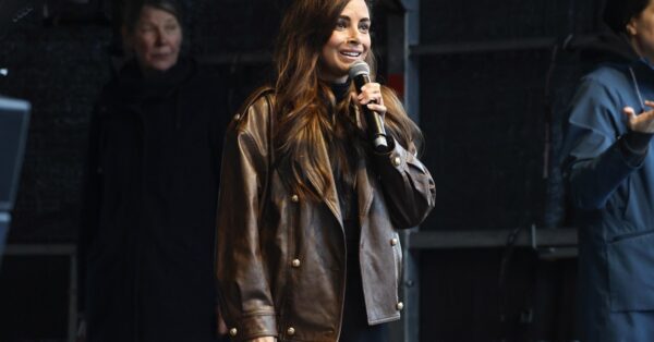 Collien Fernandes: Η ηθοποιός που έγινε σύμβολο του αγώνα κατά της διαδικτυακής βίας στη Γερμανία