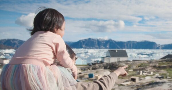 Από τον ηλικιωμένο που φύτεψε ένα δάσος στη Μογγολία μέχρι την υπόγεια πόλη της Αυστραλίας: Ένα συγκλονιστικό ντοκιμαντέρ για την κλιματική αλλαγή