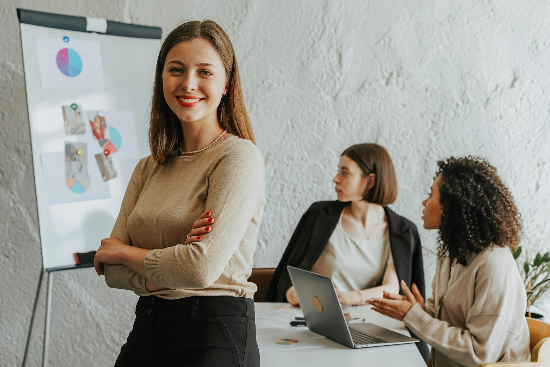 hr woman work main