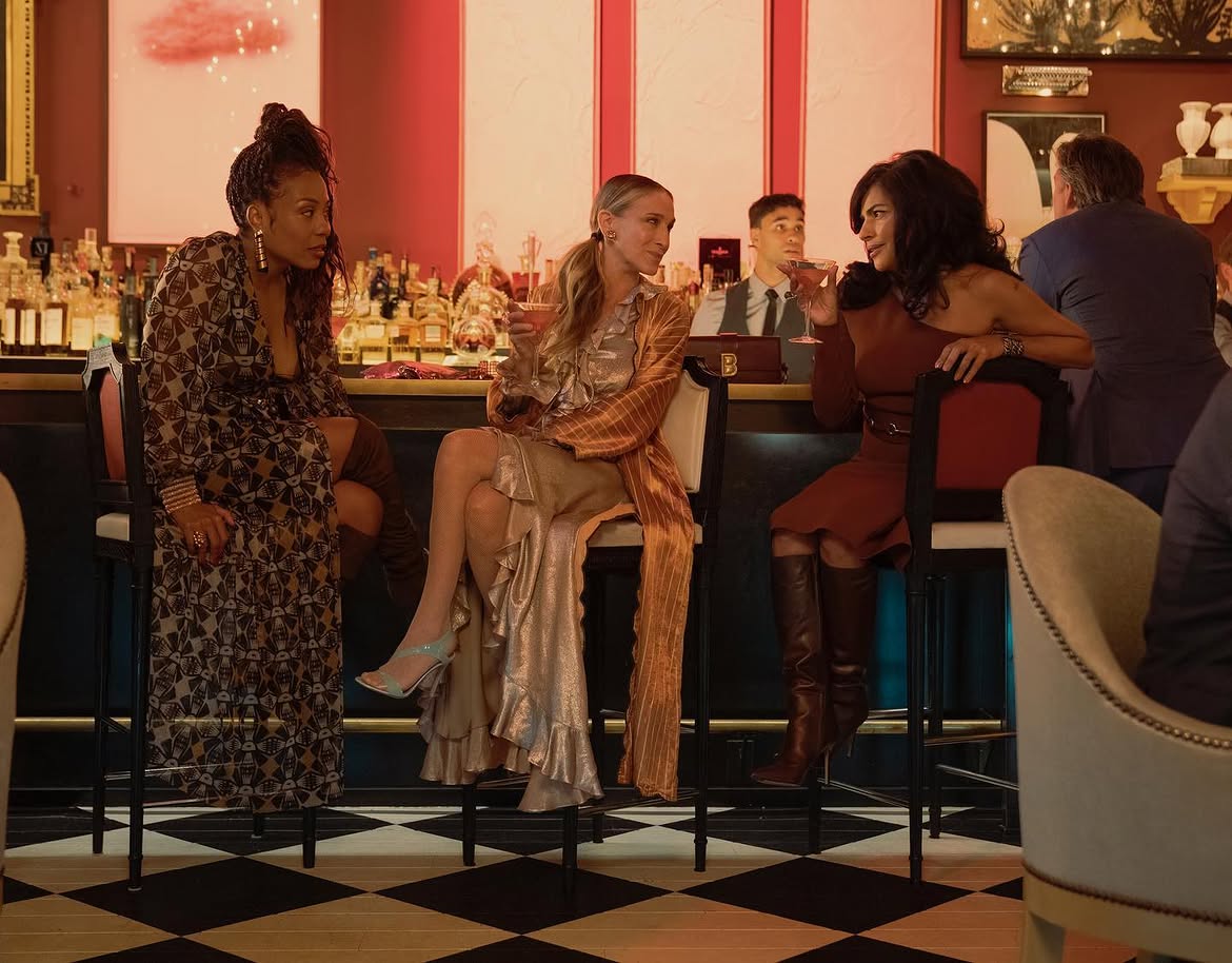 Three women walk into a hotel bar…