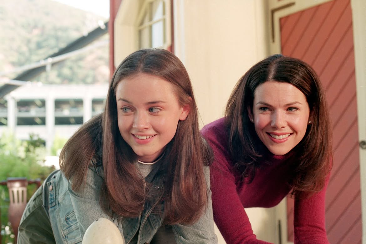 #GilmoreGirls turns 25 today! Were celebrating the beloved series with a look back at some of o