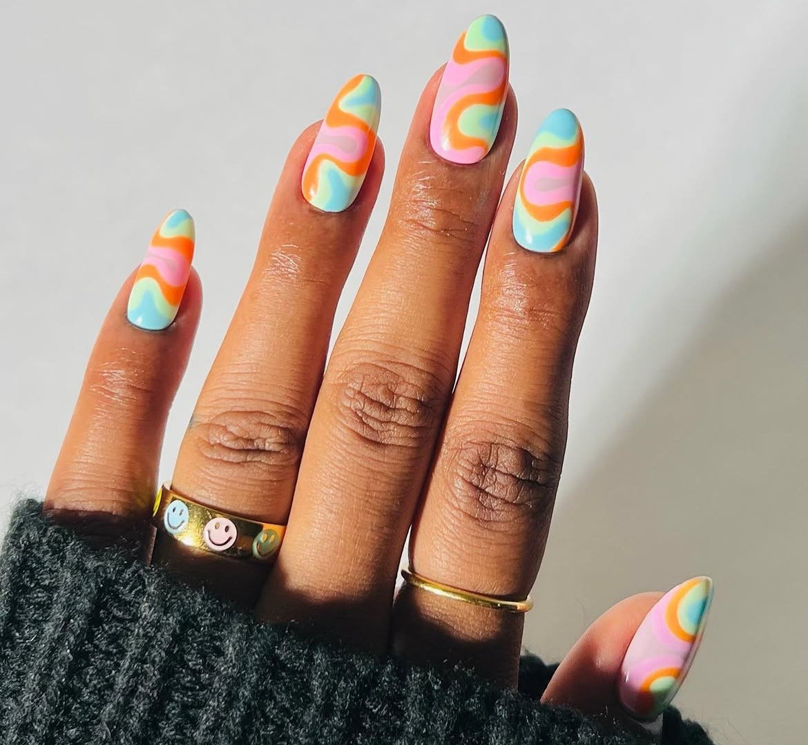 Obsessing over this colorful dump 🌶️🍄💗🍃🦋✨Which is your favorit1e—Shop through the link in my