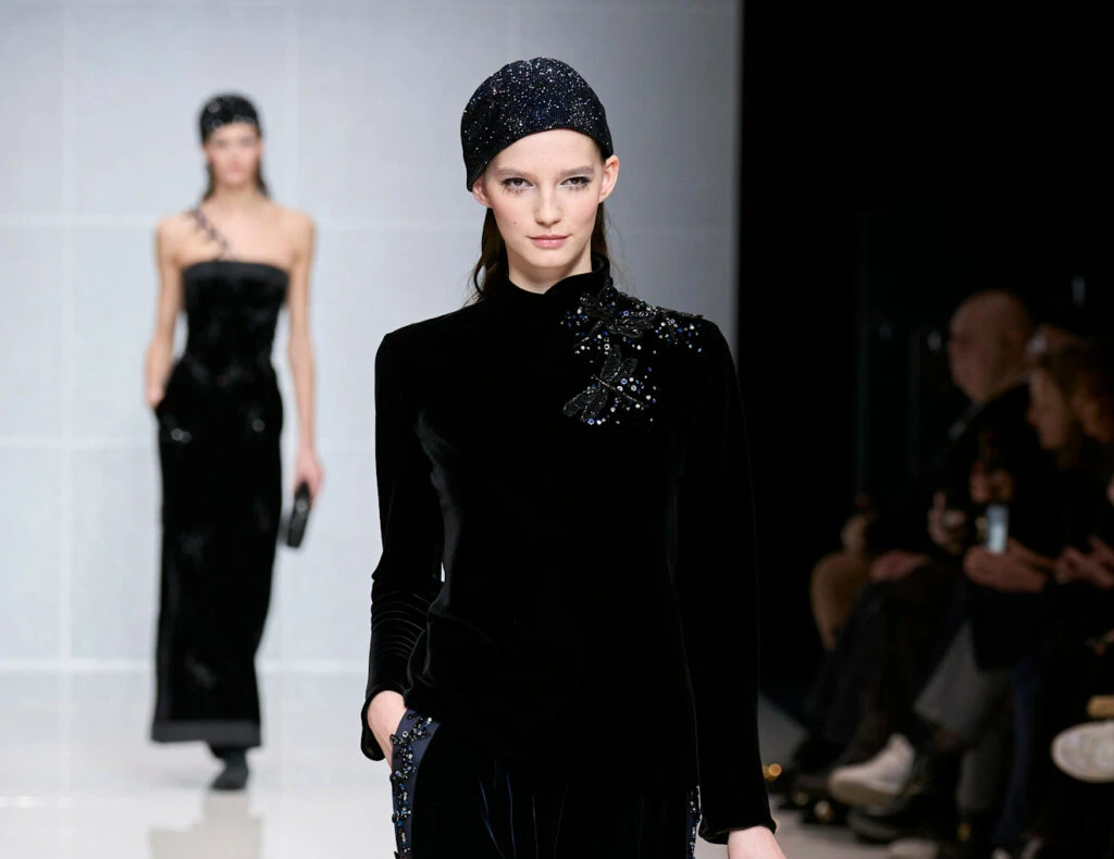 5 αστραφτερά look απευθείας από τις πασαρέλες της σεζόν