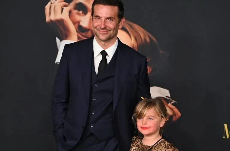 Bradley Cooper: Στο γήπεδο με την κόρη του, Lea